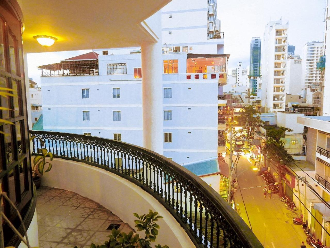 La Suisse Hotel Nha Trang Exterior photo