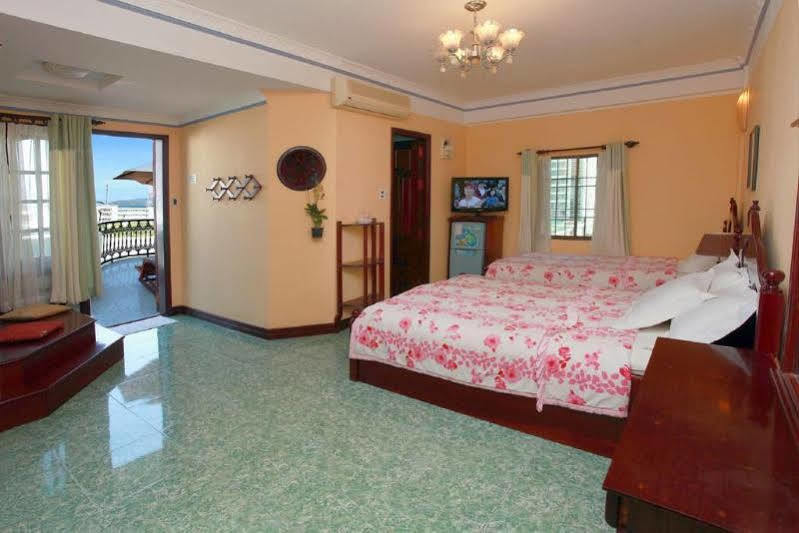 La Suisse Hotel Nha Trang Exterior photo